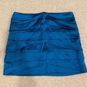 Diane von Furstenberg - Silk mini skirt, Size 4. Worn once or twice